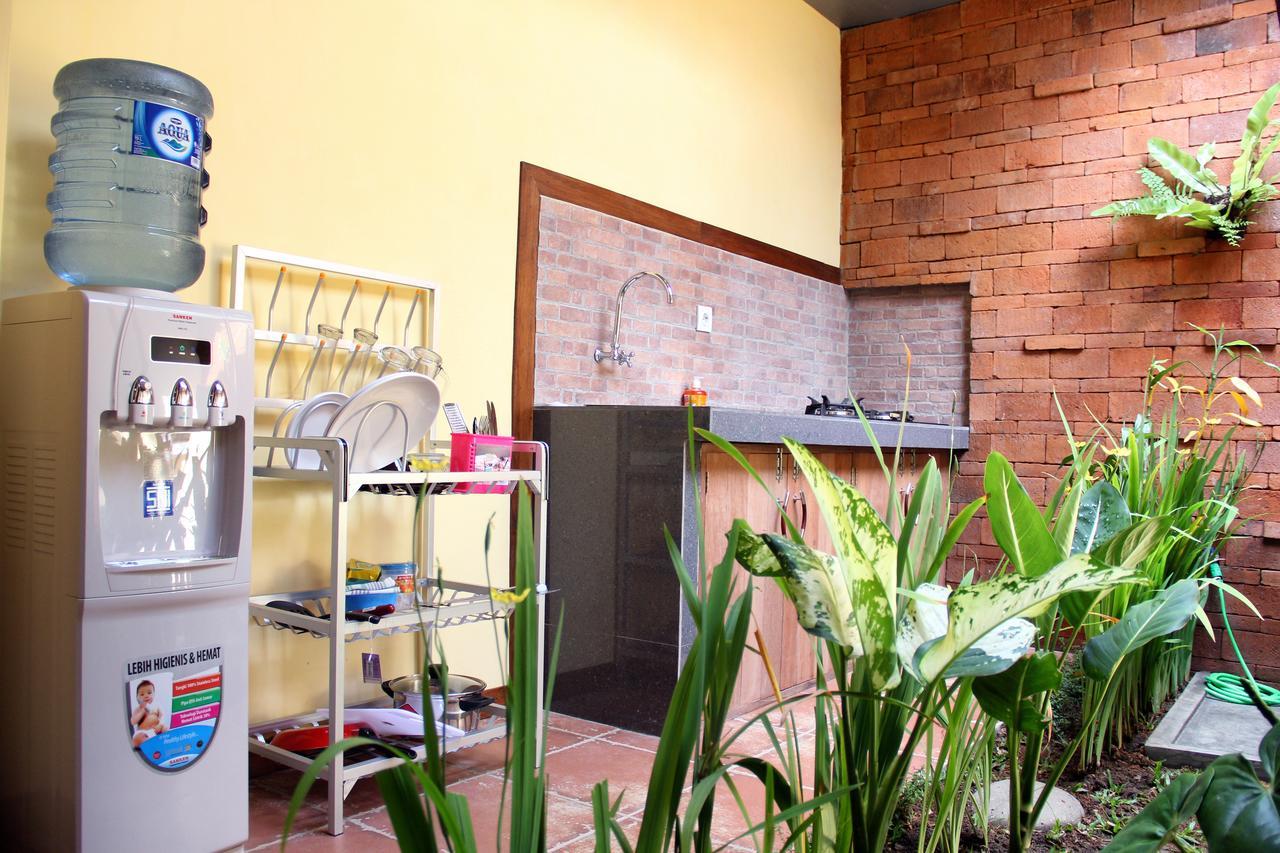 Ryanbagus Guest House Canggu Extérieur photo